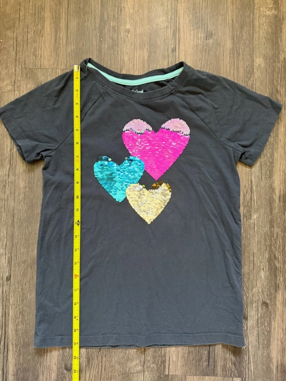 Cat & Jack Short Sleeves Graphic T- Shirt Three Sequins Reversible hearts 12